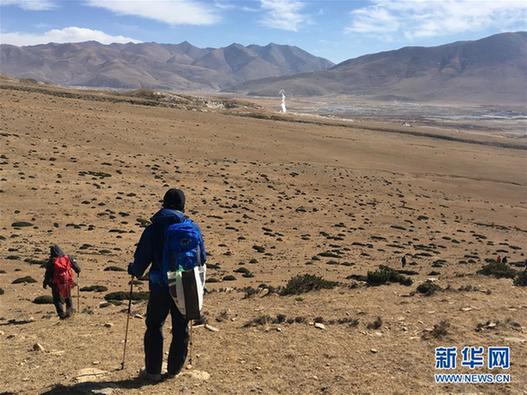 （体育）（1）践行环保，西藏登山客在行动（配本社同题文字稿）