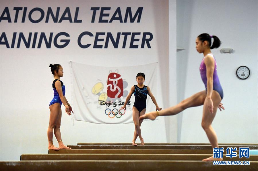 （体育）（6）中国女子体操队在美国训练