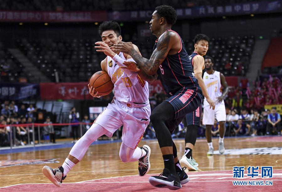 （体育）（7）篮球——CBA季后赛半决赛：广东东莞银行晋级决赛