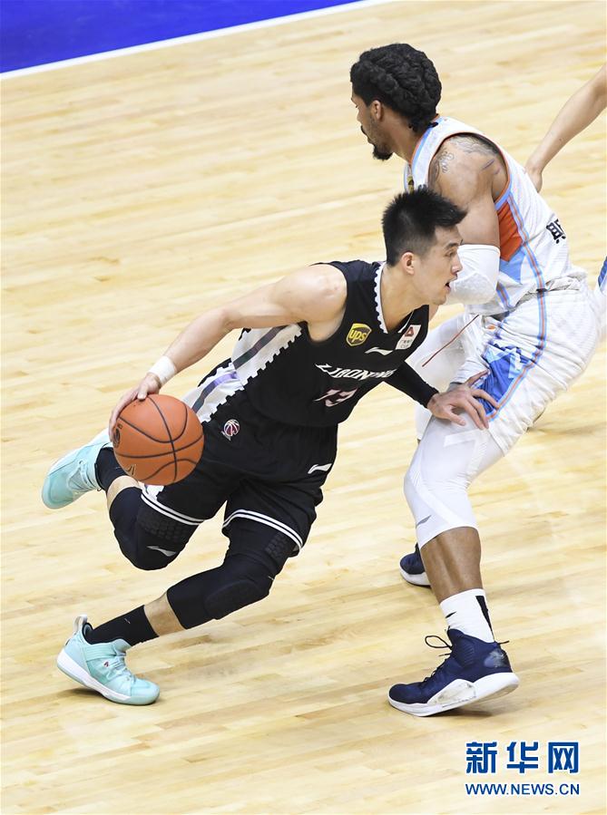 （体育）（4）篮球——CBA季后赛半决赛：新疆广汇汽车队晋级决赛