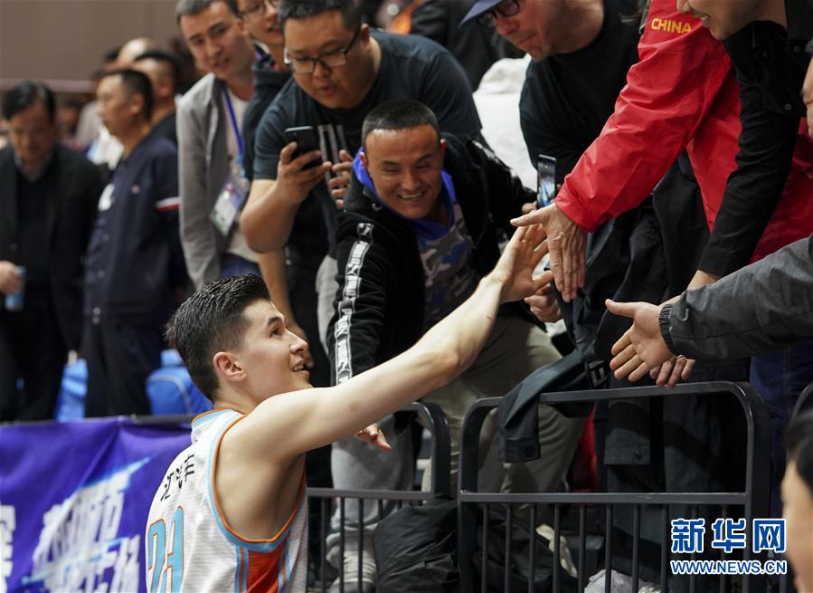 （体育）（5）篮球——CBA季后赛半决赛：新疆广汇汽车队晋级决赛
