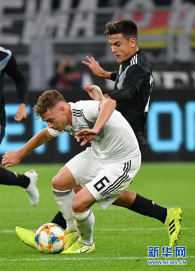 （体育）（5）足球——友谊赛：德国平阿根廷