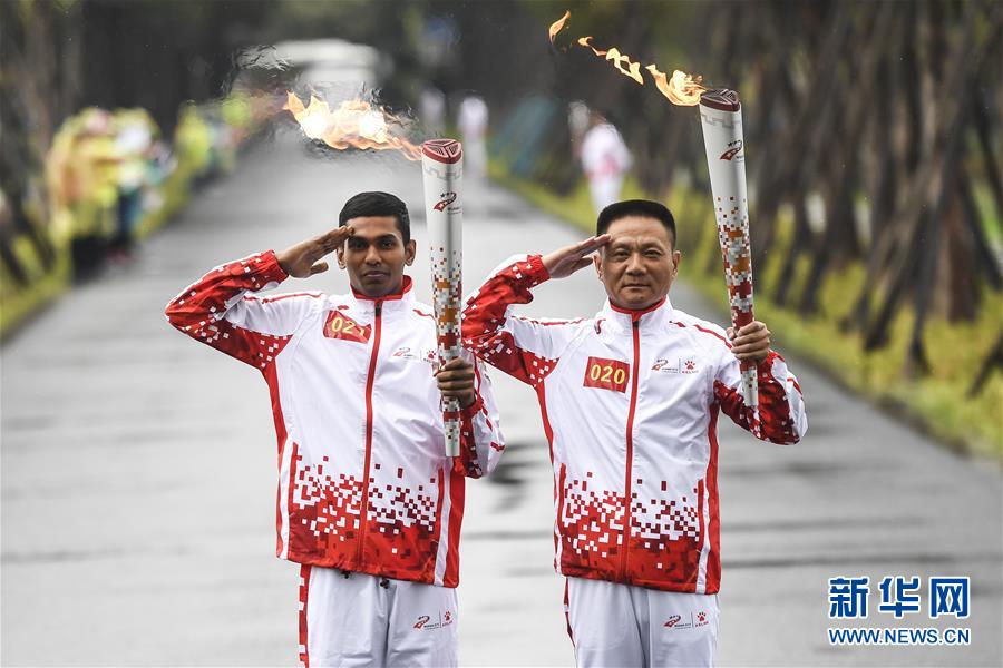 （军运会）（10）军运会火炬传递活动在武汉举行