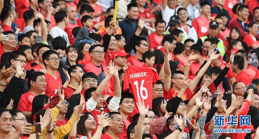 （体育）（40）足球——中超：广州恒大夺得第八冠